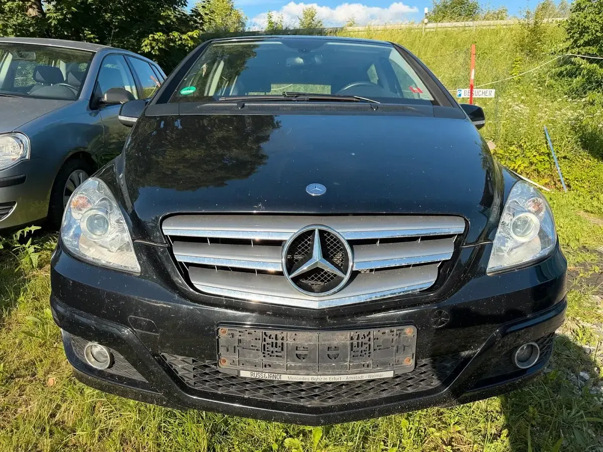 Gebraucht Mercedes B180 116 PS (85 kW) 2009 Schwarz Van / Kleinbus