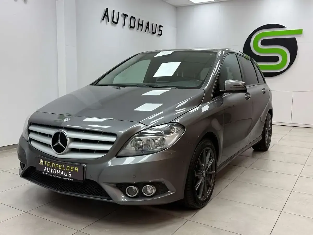 Gebraucht Mercedes B220 170 PS (125 kW) 2014 Grau Kleinwagen