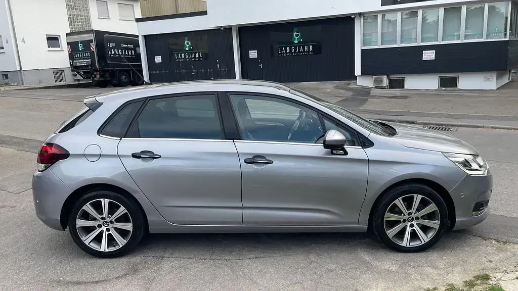 Gebraucht Citroën C4 Start 120 PS (88 kW) 2017 Grau Limousine