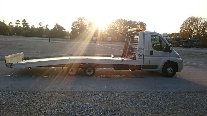 Gebraucht Peugeot Boxer 140 PS (102 kW) 2007 Silber Van