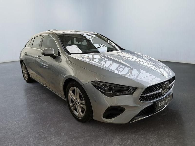 Gebraucht Mercedes CLA200 Progressive 150 PS (110 kW) 2024 Silber Limousine
