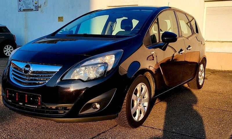 Gebraucht Opel Meriva 140 PS (102 kW) 2011 Schwarz Van / Kleinbus