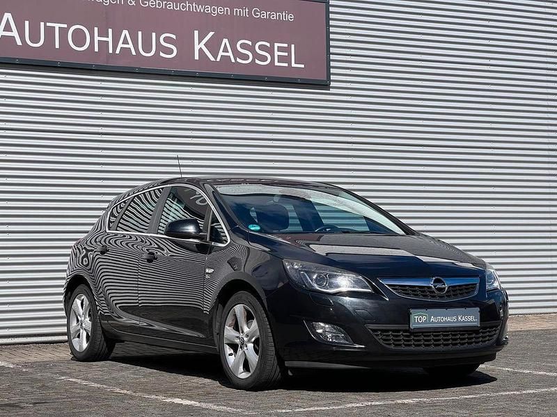 Schwarz Gebraucht 2012 Opel Astra Limousine | 7.990 € (Teuer) - Bild 1/4