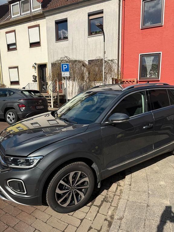 Gebraucht VW T-Roc Style 150 PS (110 kW) 2023 Grau SUV