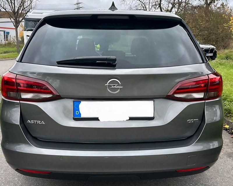 Gebraucht Opel Astra Innovation 136 PS (100 kW) 2018 Grau Kombi