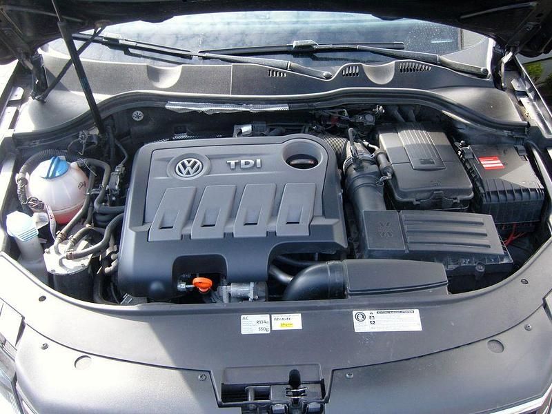 Gebraucht VW Passat Comfortline 140 PS (102 kW) 2013 Schwarz Kombi