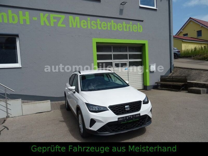 Weiß Gebraucht 2024 Seat Arona Style SUV | 17.450 € (Guter Preis) - Bild 1/4