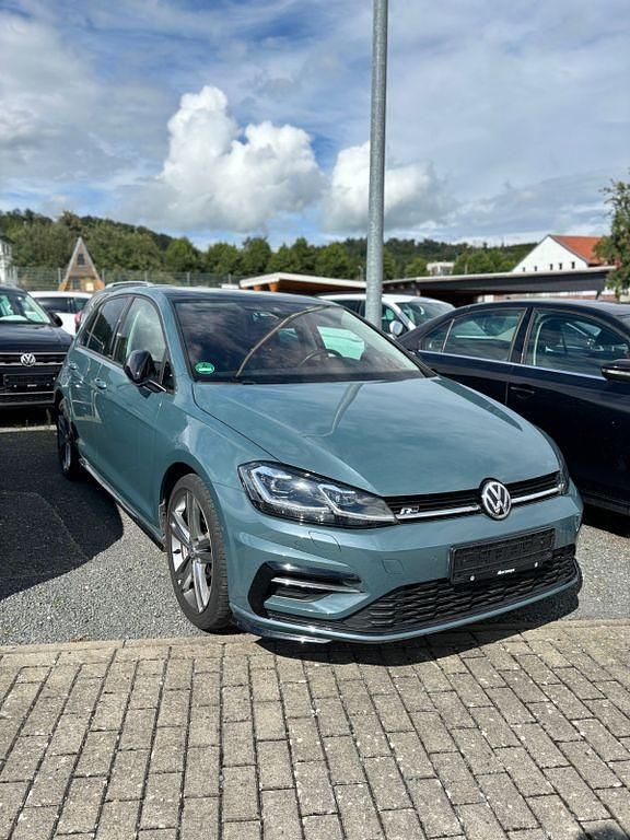Second-hand VW Golf VII Sound 116 CP (85 kW) 2019 Albastru Berlinǎ