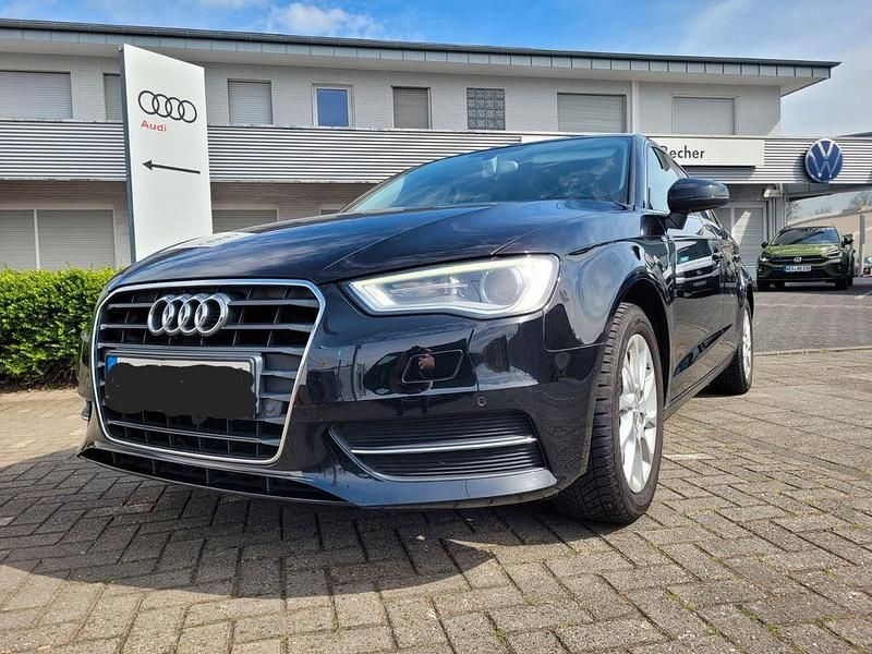 Second-hand Audi A3 Ambiente 110 CP (80 kW) 2014 Negru Berlinǎ
