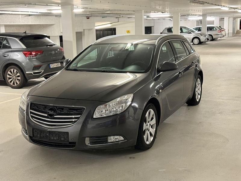 Grau Gebraucht 2010 Opel Insignia Edition Kombi | 3.990 € (Etwas zu teuer) - Bild 1/4