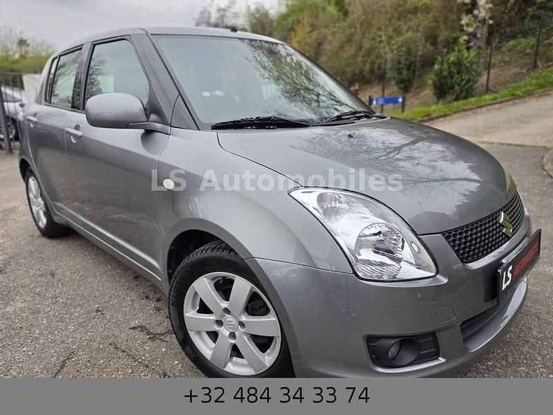 Gebraucht Suzuki Swift 92 PS (67 kW) 2011 Silber Kleinwagen