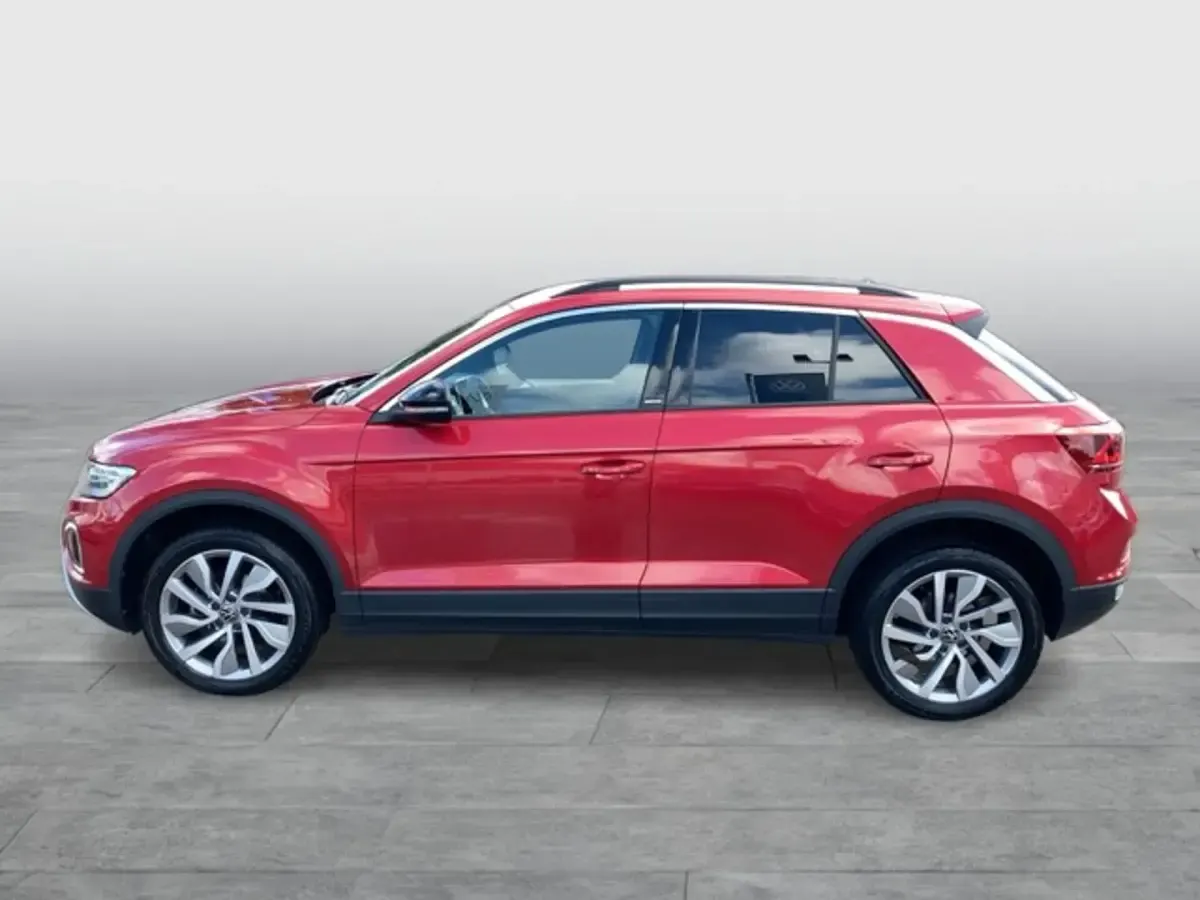 Gebraucht VW T-Roc Move 150 PS (110 kW) 2023 Rot SUV