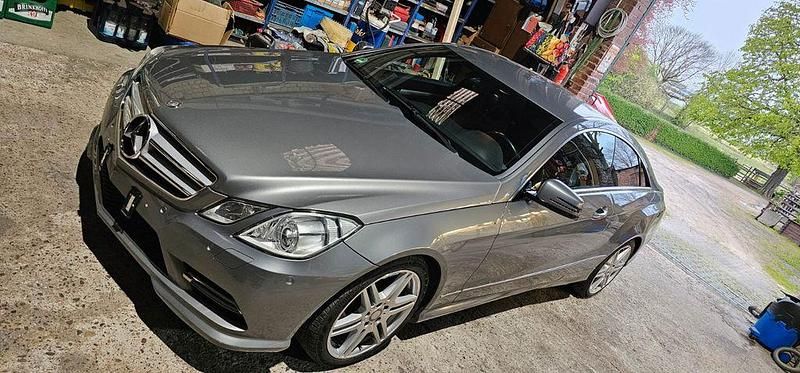Gebraucht Mercedes E200 184 PS (135 kW) 2013 Grau Coupé
