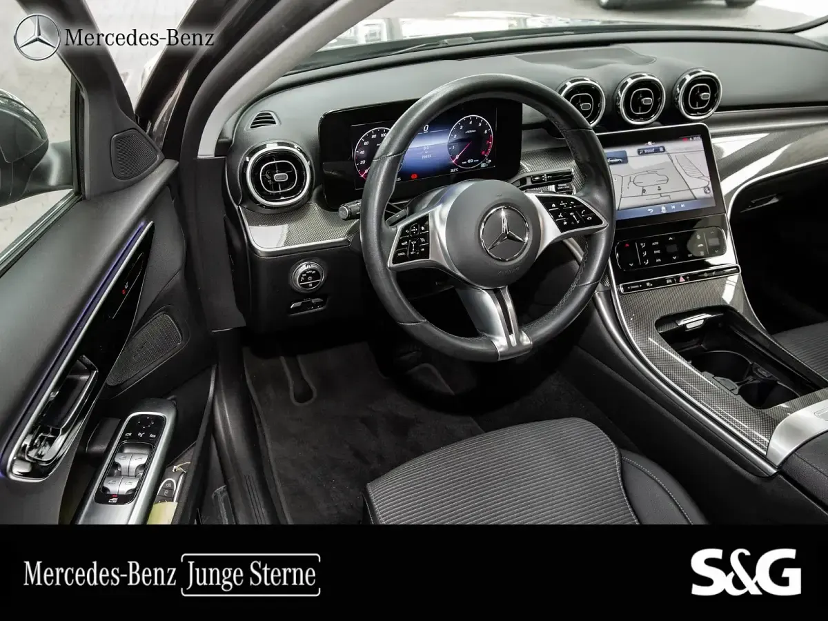 Gebraucht Mercedes C300 Avantgarde 258 PS (189 kW) 2022 Selenitgrau metallic Limousine