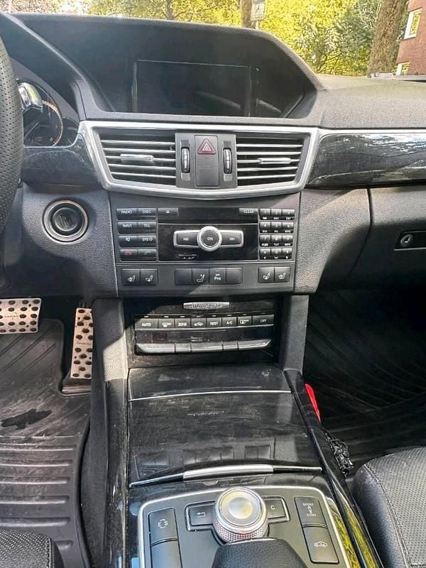 Gebraucht Mercedes E350 265 PS (194 kW) 2011 Silber Kombi