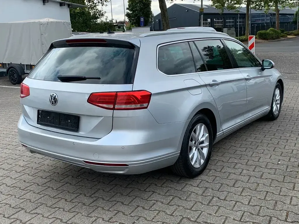 Gebraucht VW Passat Comfortline 150 PS (110 kW) 2017 Silber Kombi