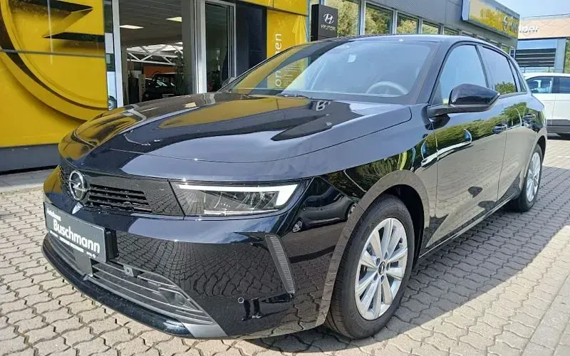 Gebraucht Opel Astra Edition 130 PS (95 kW) 2025 Limousine