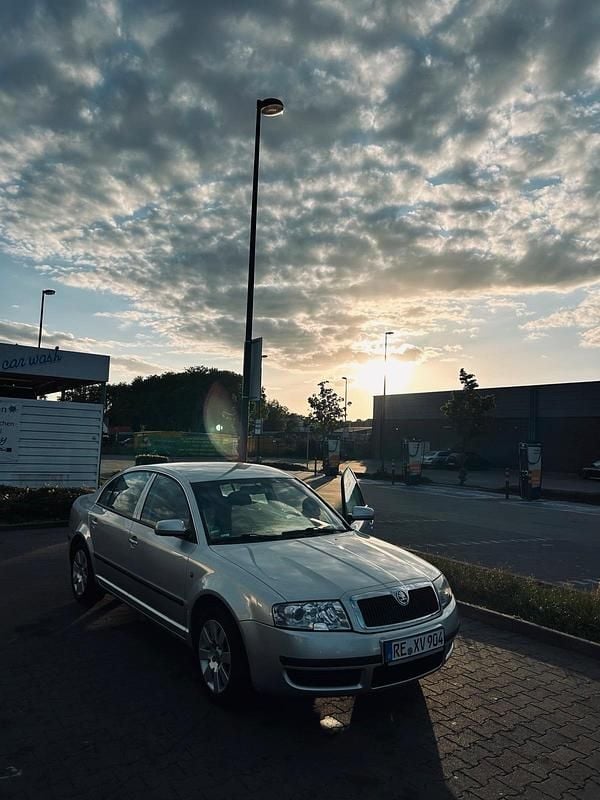 Gebraucht Skoda Superb 150 PS (110 kW) 2003 Grau Limousine