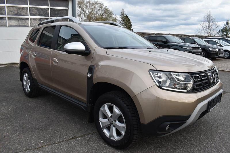 Gebraucht Dacia Duster Prestige 114 PS (83 kW) 2018 Gold SUV