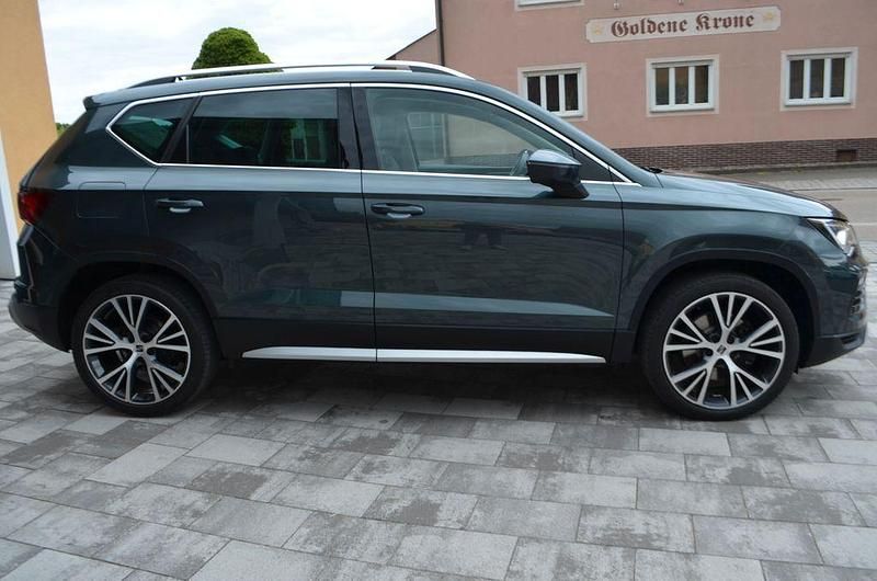 Grau Gebraucht 2021 Seat Ateca 4Drive SUV | 25.988 € (Guter Preis) - Bild 1/4