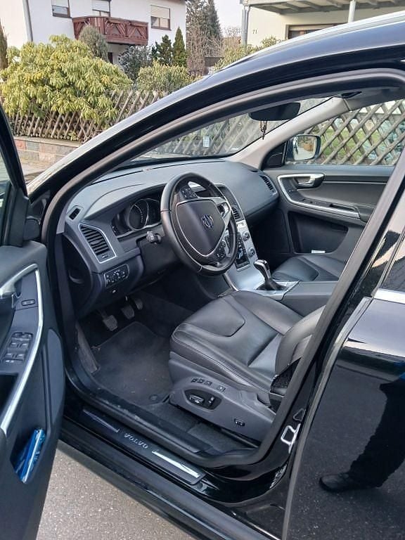 Gebraucht Volvo XC60 Summum 190 PS (139 kW) 2016 Schwarz SUV