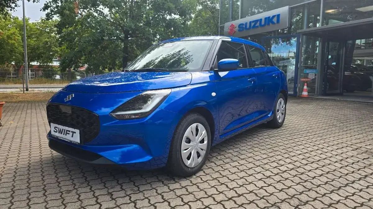 Neu Suzuki Swift Club 82 PS (60 kW) 2026 Blau Kleinwagen