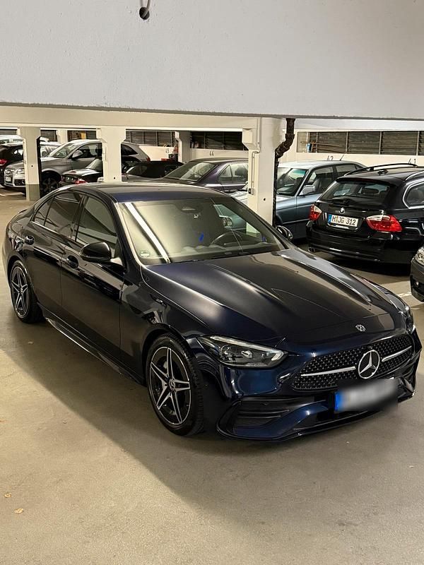 Gebraucht Mercedes C300 258 PS (189 kW) 2022 Blau Limousine