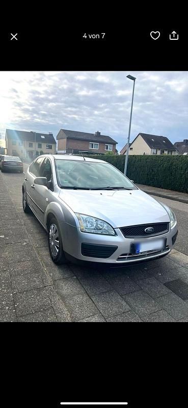 Gebraucht Ford Focus 101 PS (74 kW) 2006 Silber Kleinwagen