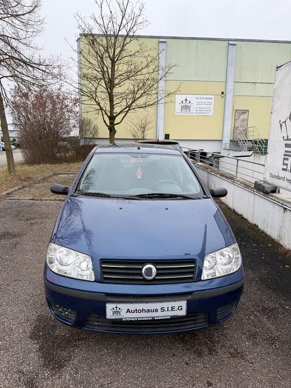 Gebraucht Fiat Punto 60 PS (44 kW) 2004 Blau Kleinwagen