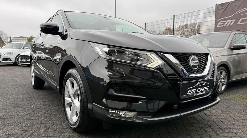 Schwarz Gebraucht 2019 Nissan Qashqai Acenta SUV | 15.990 € (Fairer Preis) - Bild 1/4