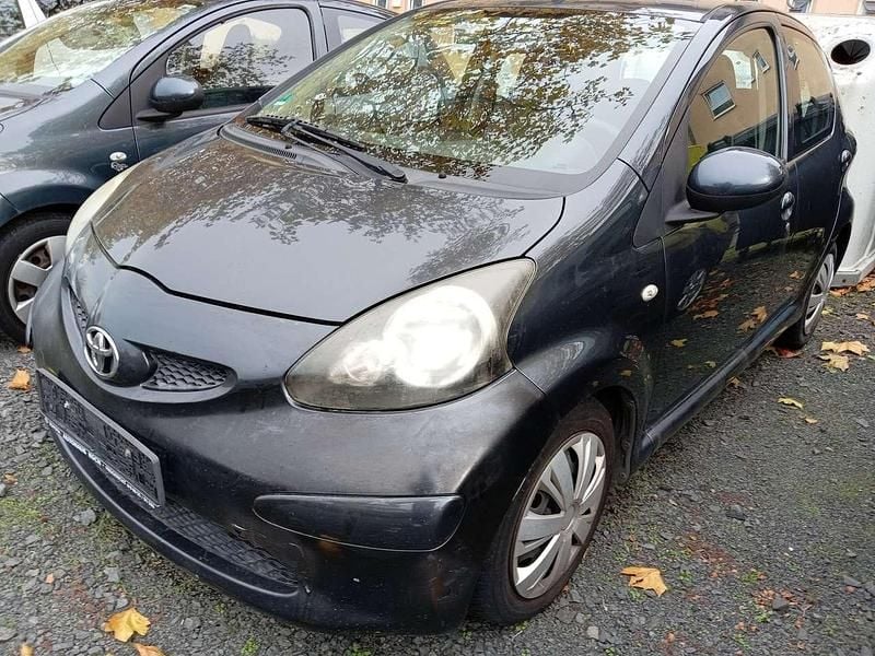 Grau Gebraucht 2008 Toyota Aygo City Kleinwagen | 950 € (Superpreis) - Bild 1/4