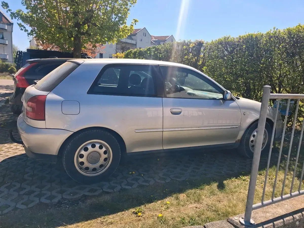 Gebraucht Audi A3 101 PS (74 kW) 1999 Silber Kleinwagen