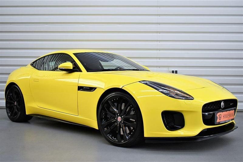 Gelb Gebraucht 2020 Jaguar F-Type R-Dynamic Coupé | 59.990 € - Bild 1/4