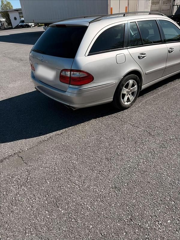 Gebraucht Mercedes E320 224 PS (164 kW) 2003 Silber Kombi