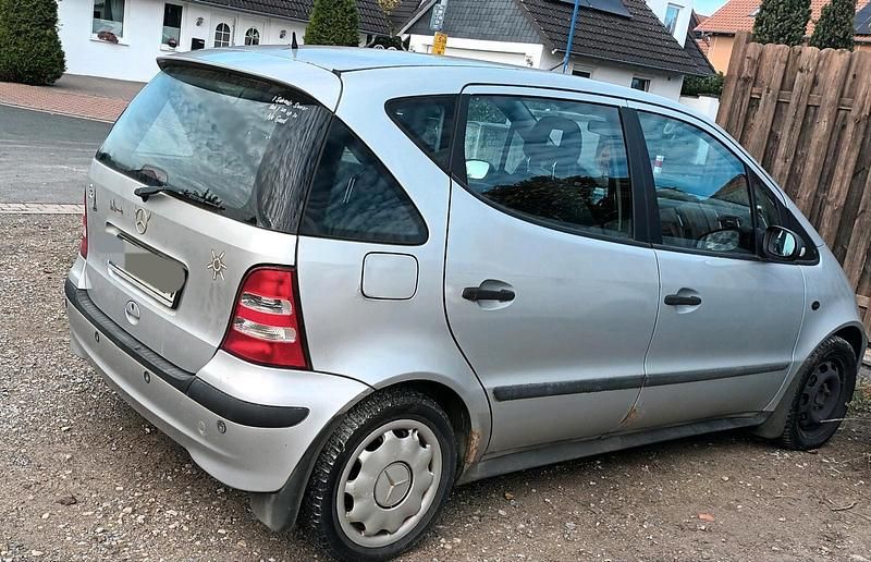 Silber Gebraucht 2004 Mercedes A160 Classic Limousine | 890 € (Superpreis) - Bild 1/4