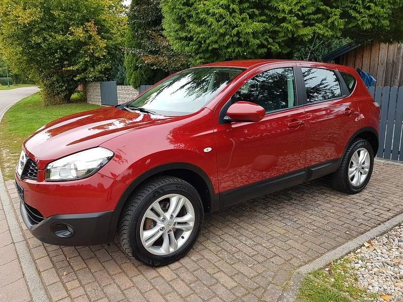 Rot Gebraucht 2013 Nissan Qashqai Acenta SUV | 7.980 € (Fairer Preis) - Bild 1/4