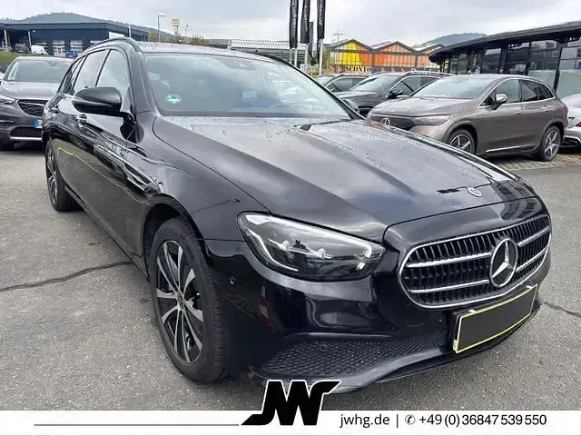 Gebraucht Mercedes E300 Avantgarde 306 PS (225 kW) 2022 Schwarz  unilack Kombi
