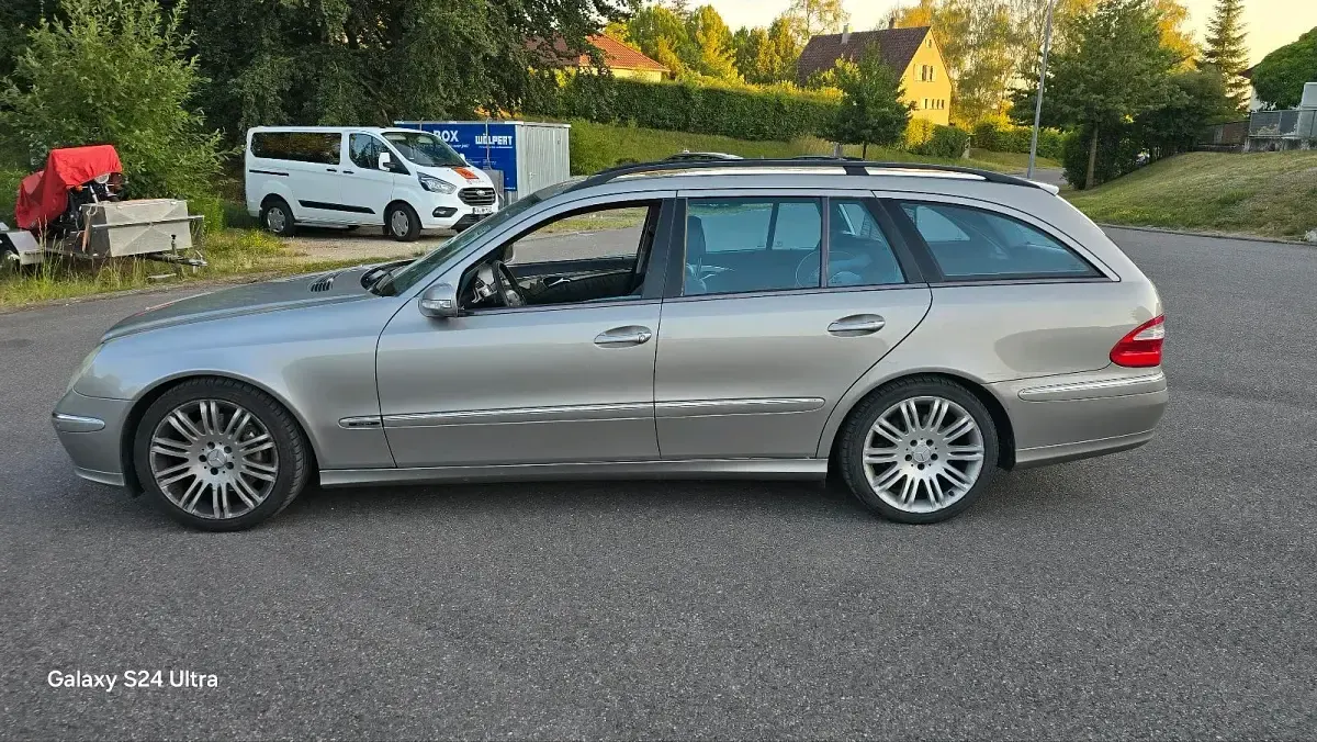 Gebraucht Mercedes E320 Avantgarde 224 PS (164 kW) 2006 Braun Kombi