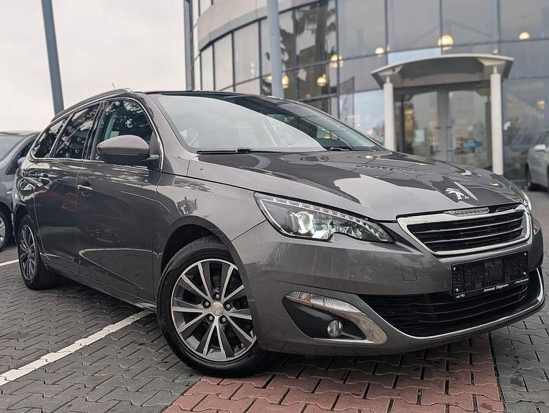 Gebraucht Peugeot 308 SW Allure 131 PS (96 kW) 2017 Grau (platiniumgrau) Kombi