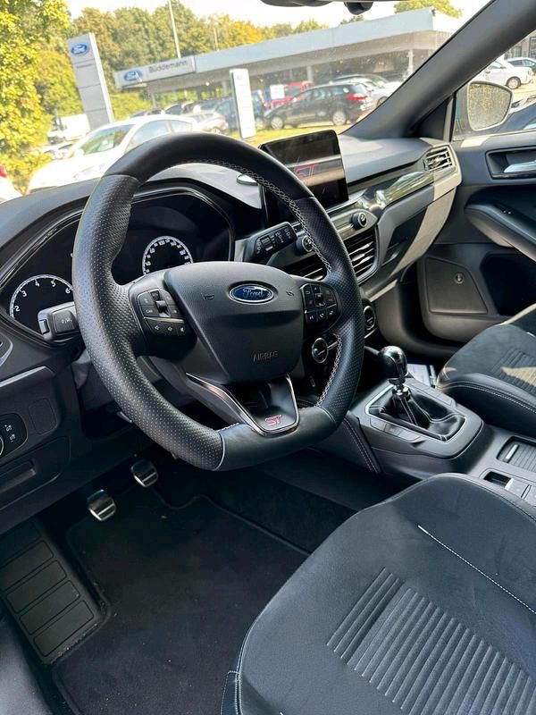 Gebraucht Ford Focus ST 280 PS (205 kW) 2020 Blau Kleinwagen