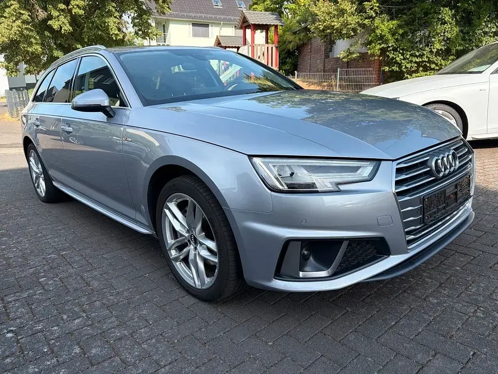 Gebraucht Audi A4 S-Line 190 PS (139 kW) 2019 Silber Kombi