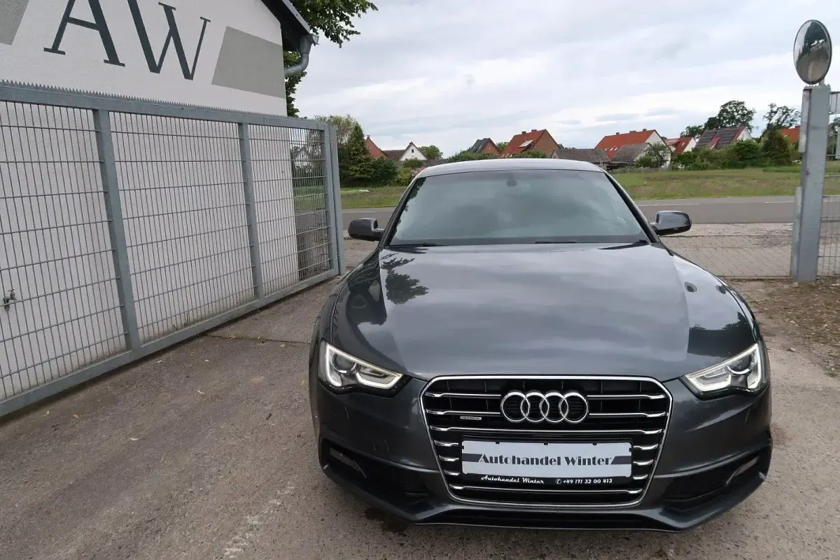 Gebraucht Audi A5 Sportback S-Line 177 PS (130 kW) 2015 Grau Kleinwagen