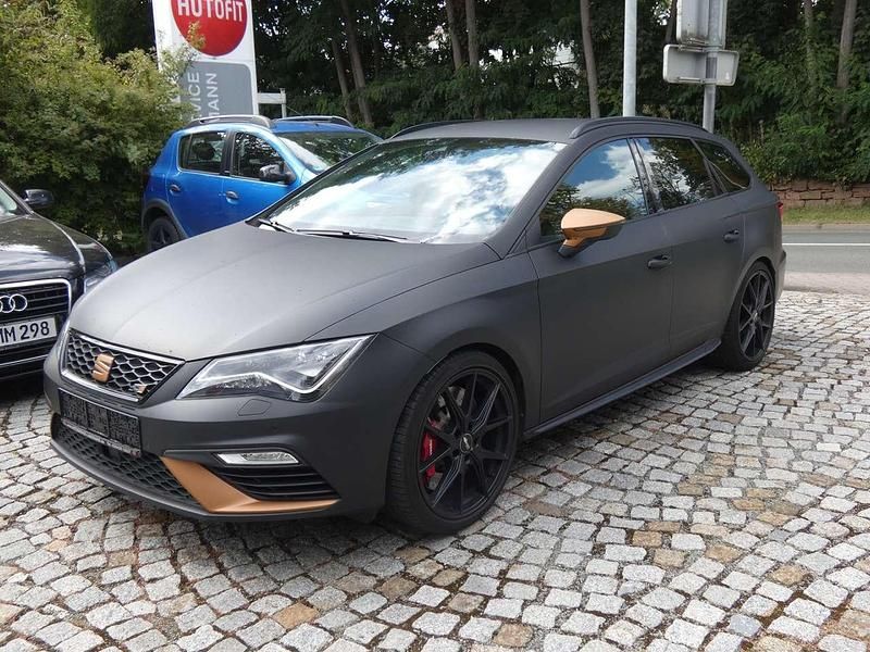 Mythosschwarz metallic Gebraucht 2018 Cupra Leon Kombi | 22.499 € (Fairer Preis) - Bild 1/4
