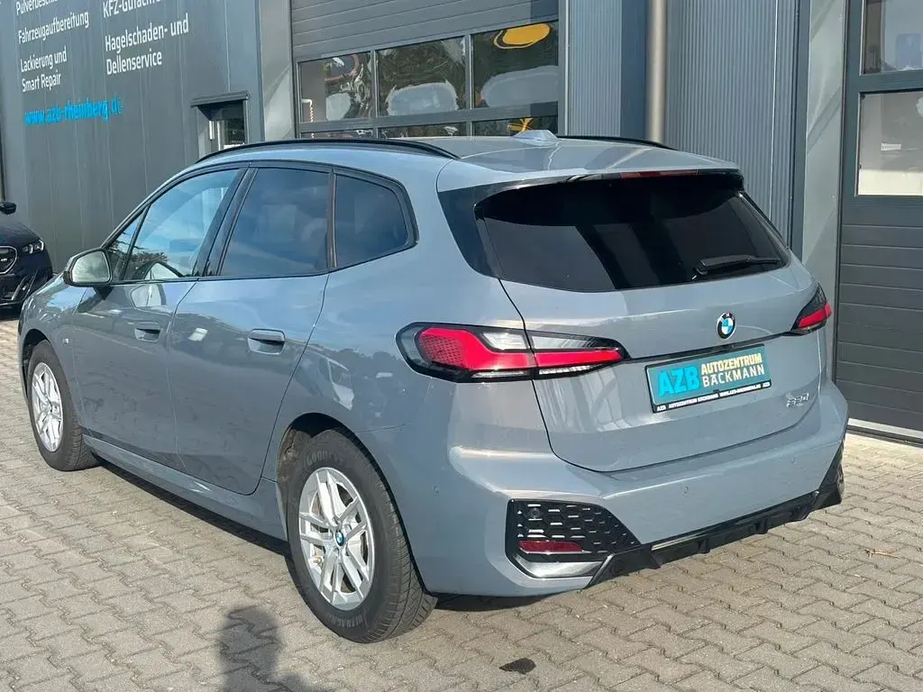 Gebraucht BMW 220 Active Tourer M Sport 170 PS (125 kW) 2024 Grau Van / Kleinbus