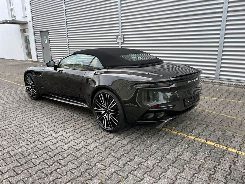 Gebraucht Aston Martin DBS 725 PS (533 kW) 2024 Grün Cabrio