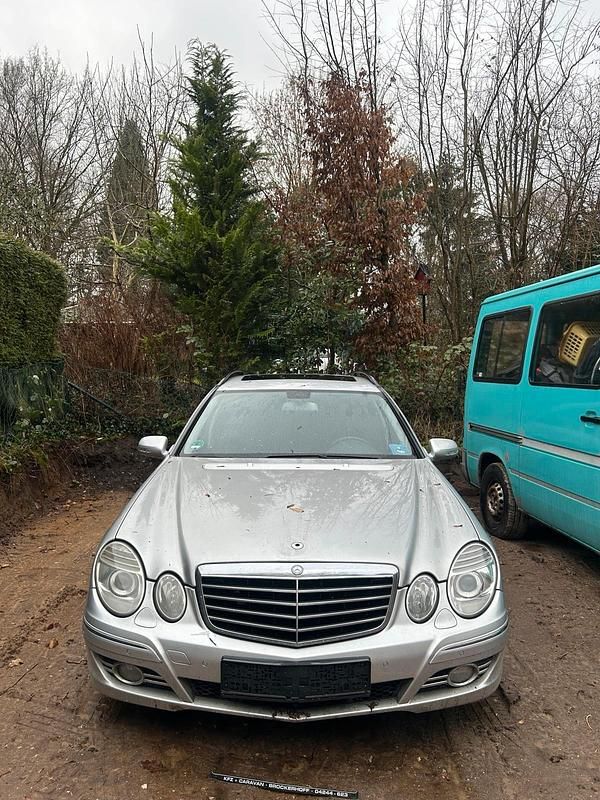 Gebraucht Mercedes E220 Avantgarde 170 PS (125 kW) 2008 Silber Kombi