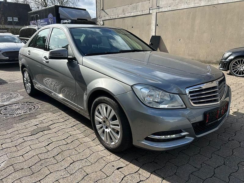Gebraucht Mercedes C200 136 PS (100 kW) 2014 Silber Limousine