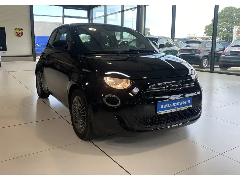 Gebraucht Fiat 500e Icon 86 kW (118 PS) 2022 Onyx schwarz) (schwarz Kleinwagen