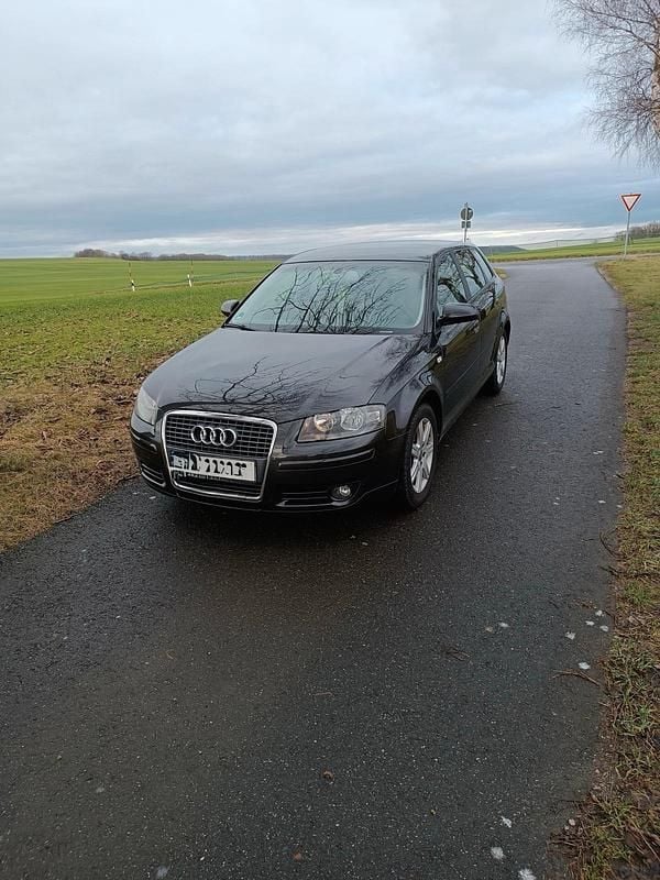 Grau Gebraucht 2007 Audi A3 Limousine | 2.500 € (Guter Preis) - Bild 1/2