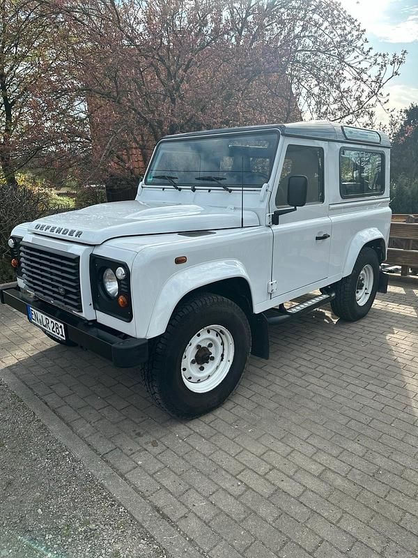 Weiß Gebraucht 2015 Land Rover Defender SUV | 36.000 € - Bild 1/4